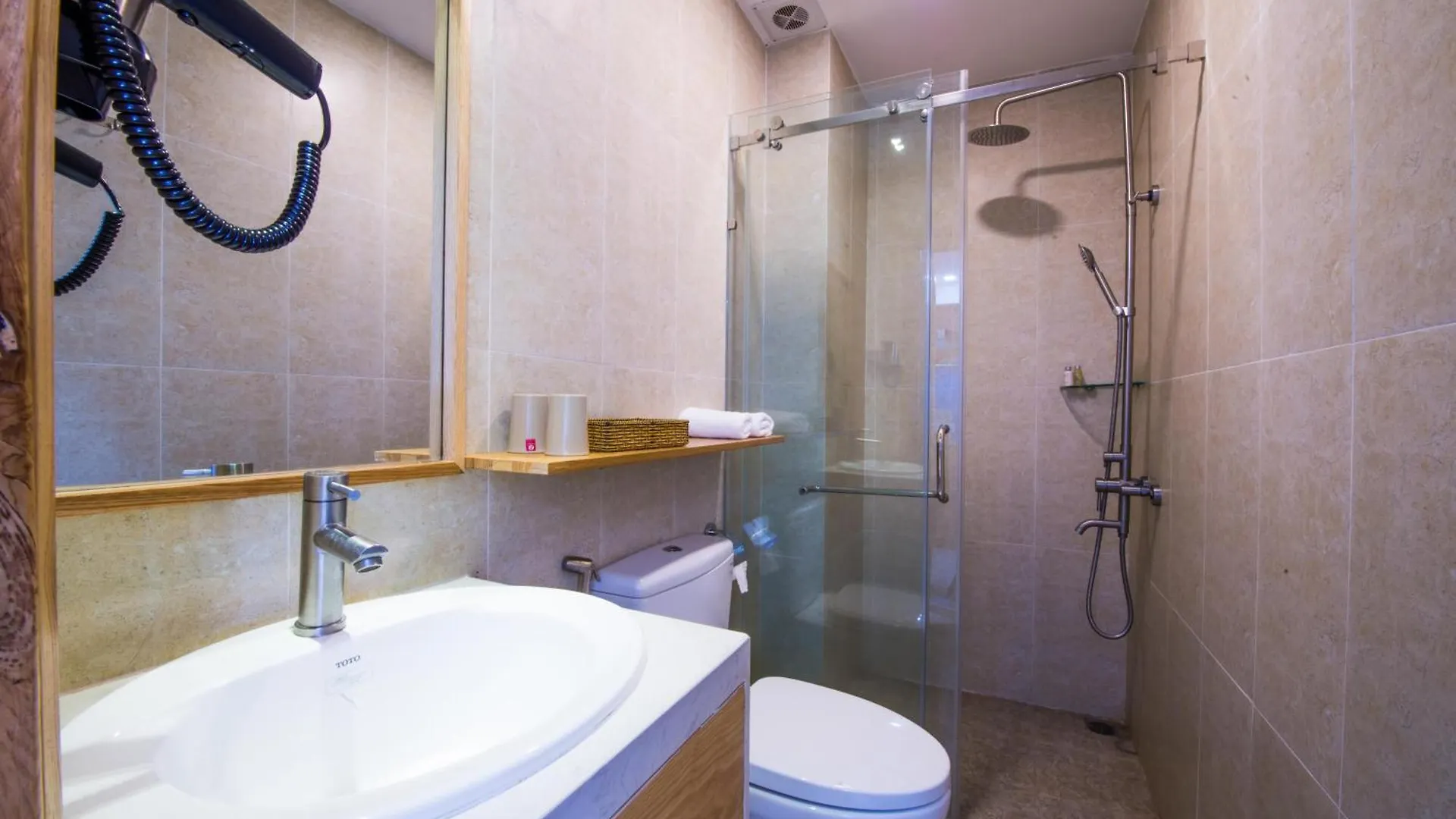 Sincero Hotel & Apartment Danang 2*,  Vietnam